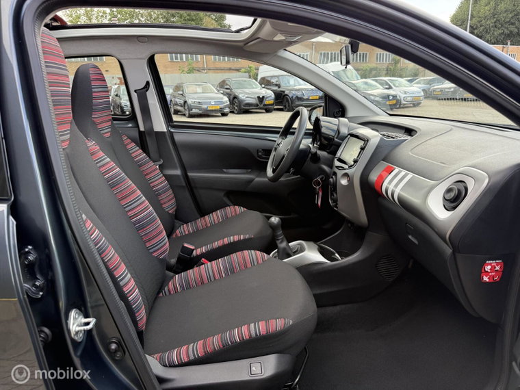 Vehicle Image 22