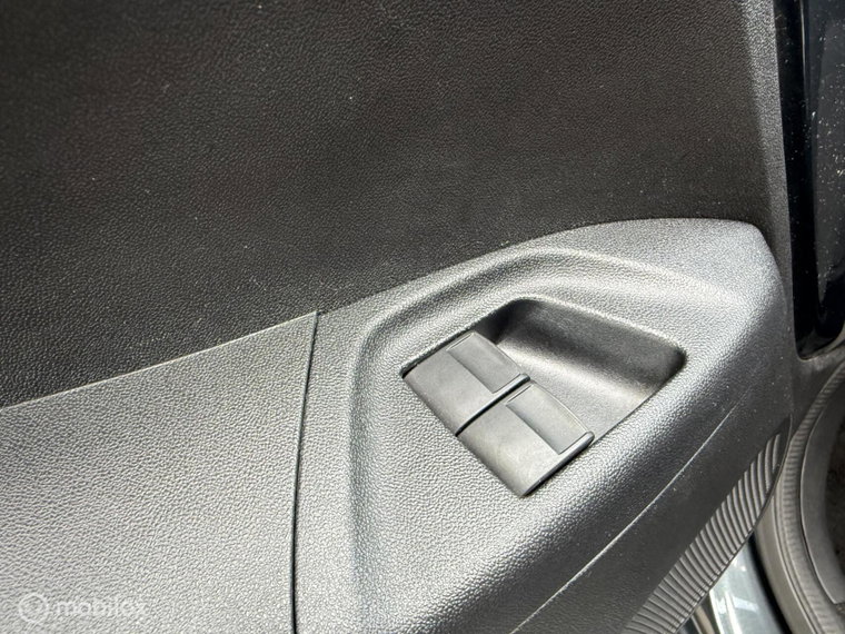 Vehicle Image 27