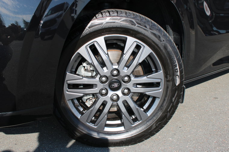 Vehicle Image 10