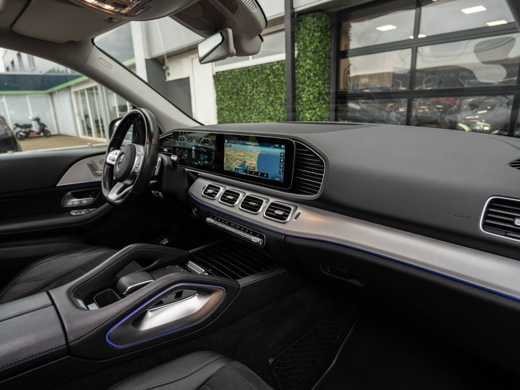 Vehicle Image 40