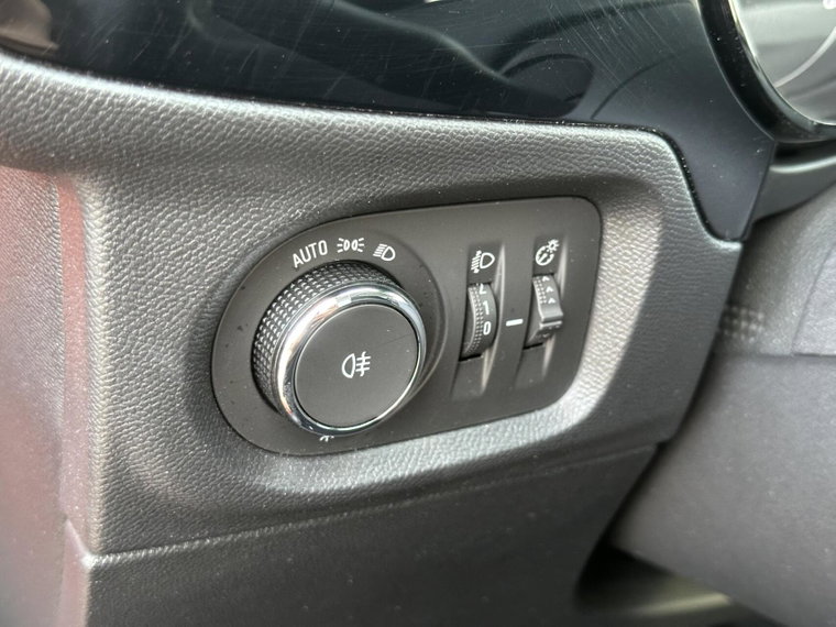Vehicle Image 26
