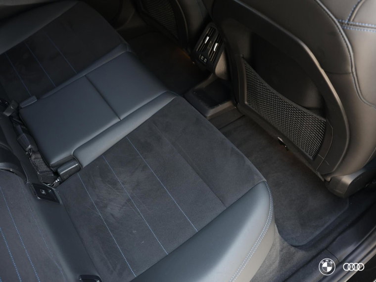 Vehicle Image 37