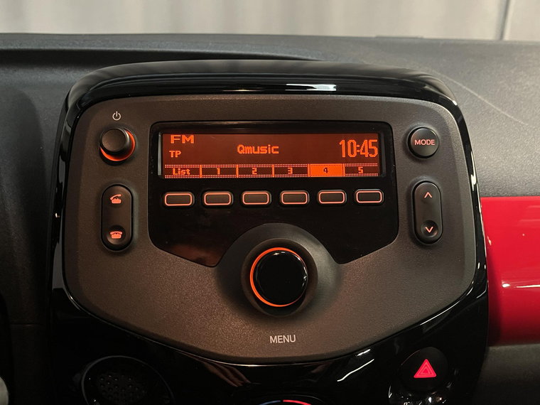 Vehicle Image 18