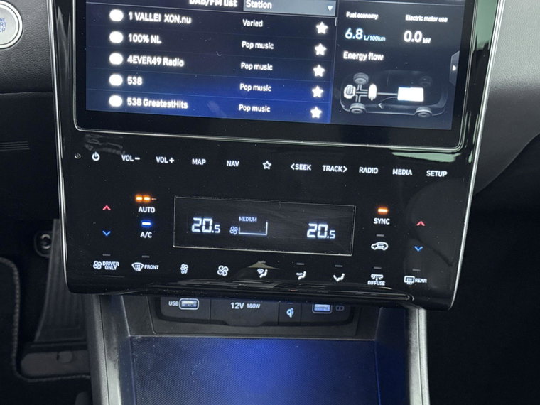 Vehicle Image 28