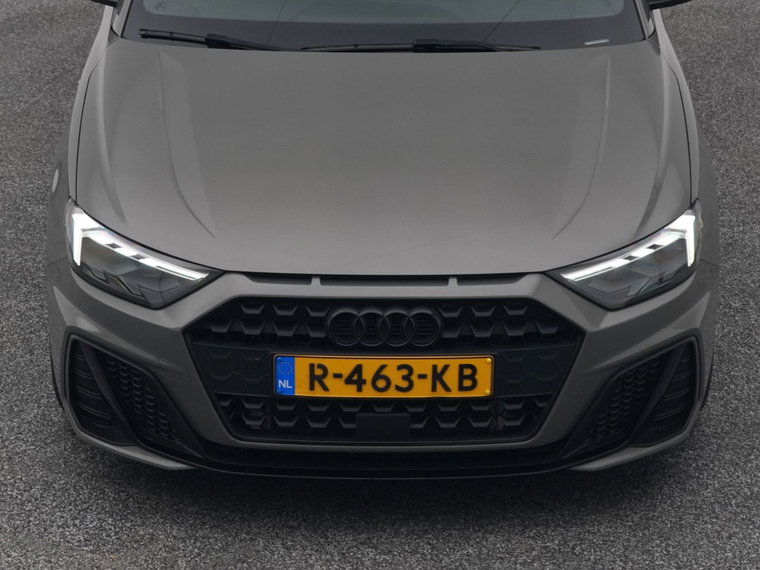 Vehicle Image 30