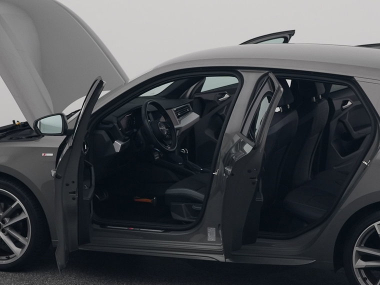 Vehicle Image 33
