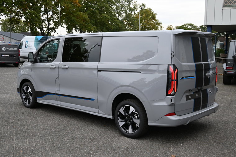 Vehicle Image 18