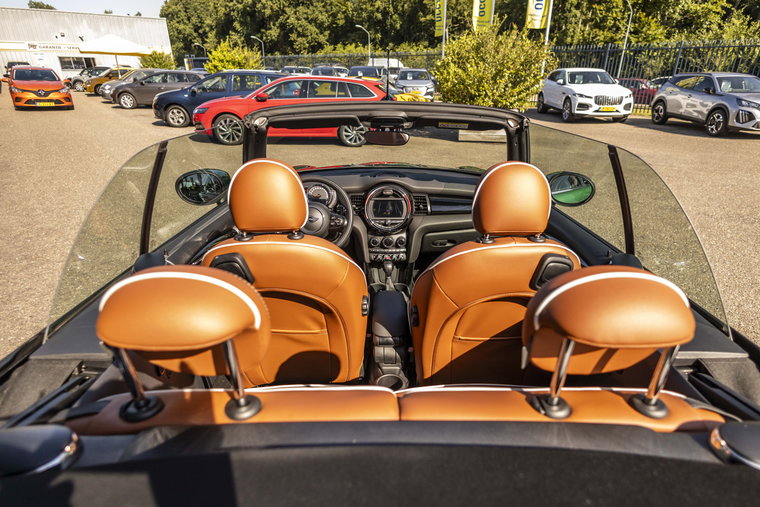 Vehicle Image 36