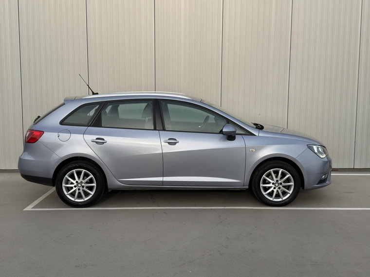 Vehicle Image 35