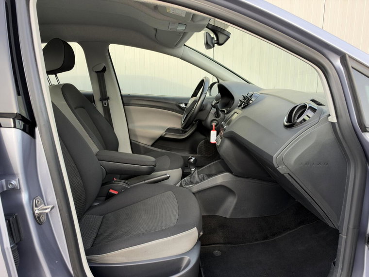 Vehicle Image 37