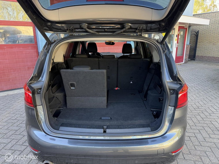 Vehicle Image 17