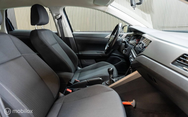 Vehicle Image 18