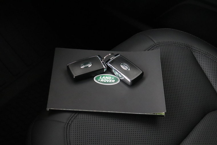 Vehicle Image 17