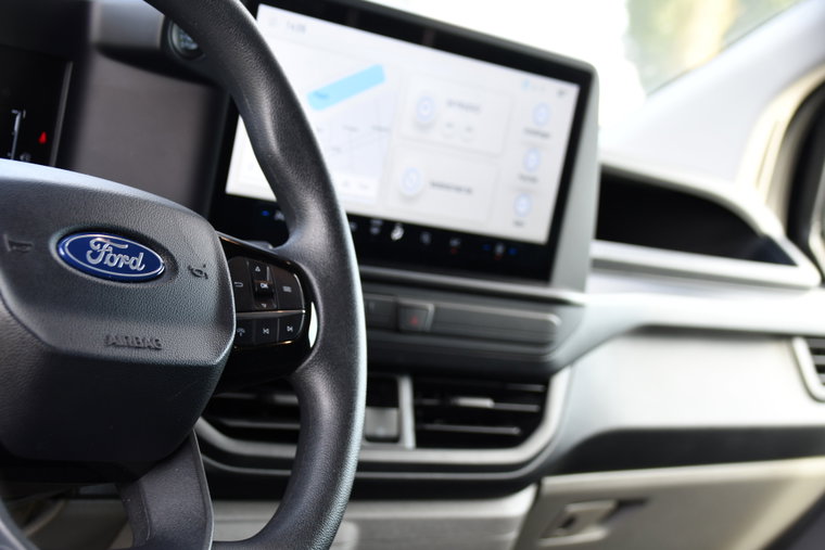 Vehicle Image 13