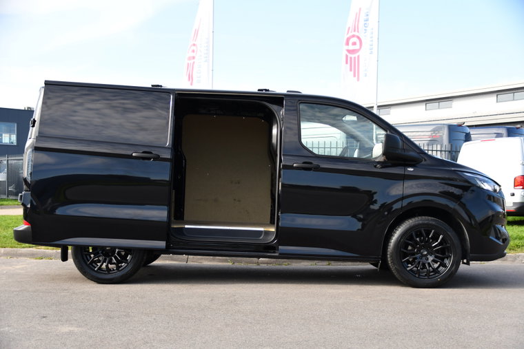 Vehicle Image 11