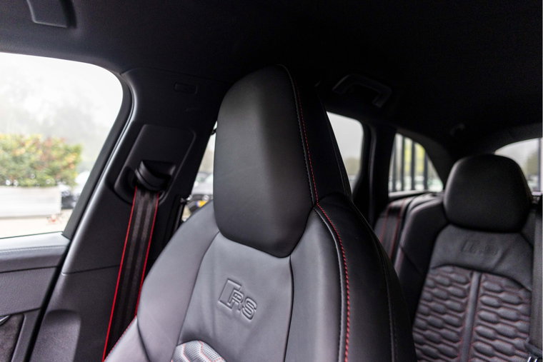Vehicle Image 30