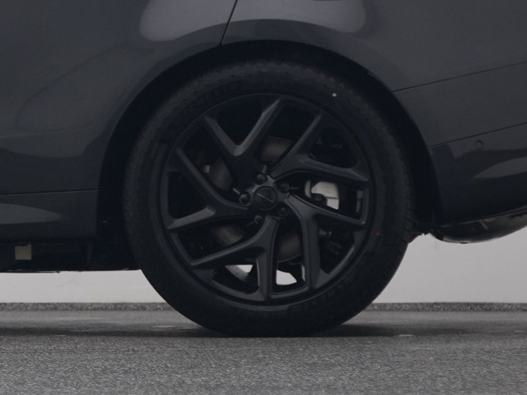 Vehicle Image 40