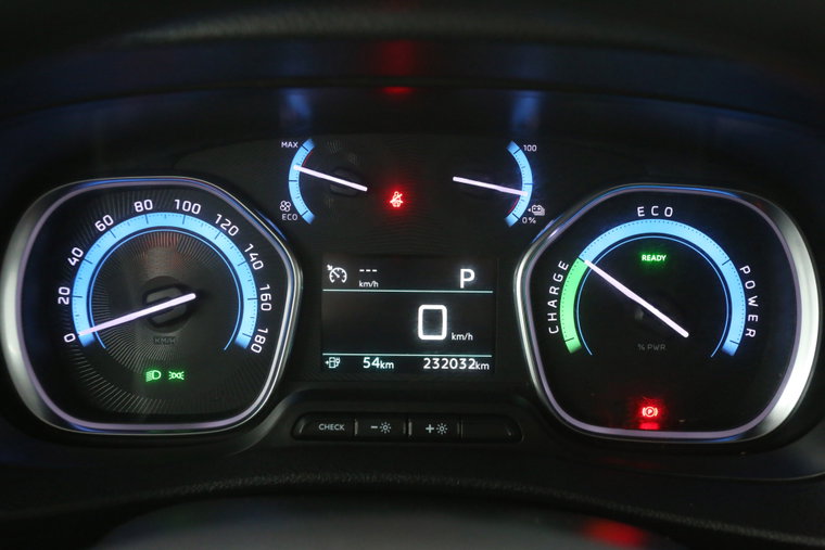 Vehicle Image 15