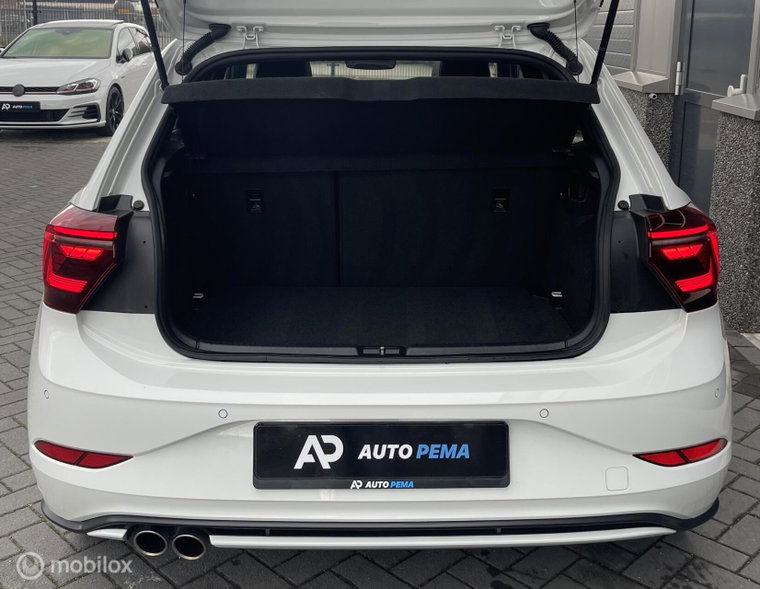 Vehicle Image 19