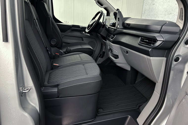 Vehicle Image 22