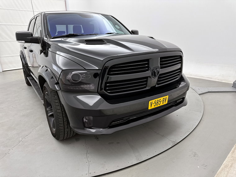 Vehicle Image 18