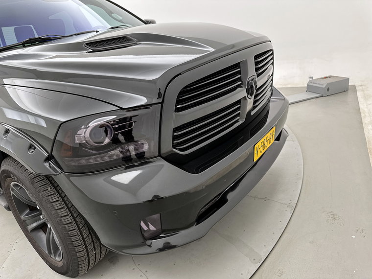 Vehicle Image 19