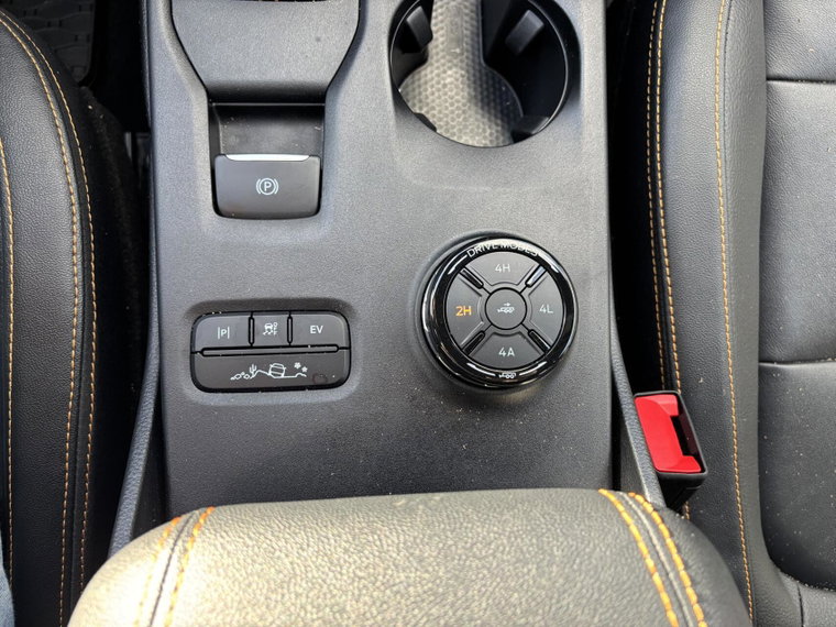 Vehicle Image 23