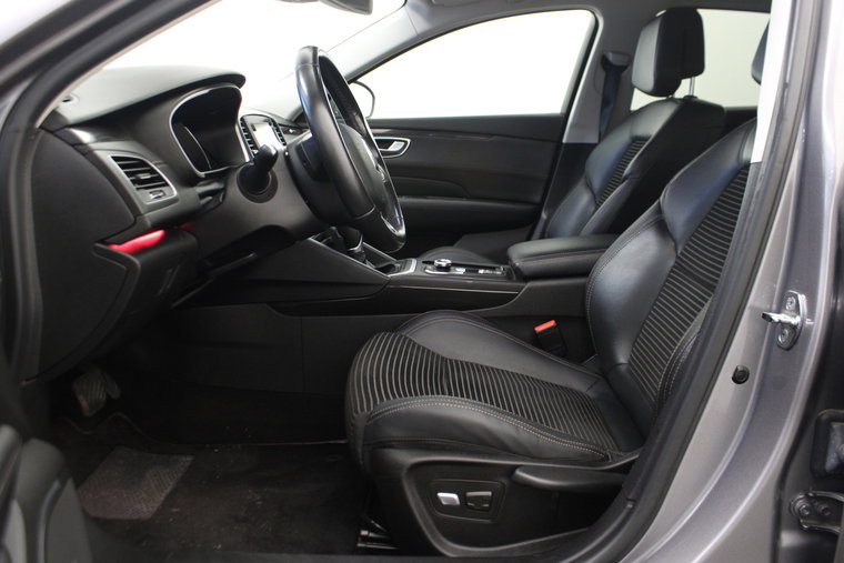 Vehicle Image 13