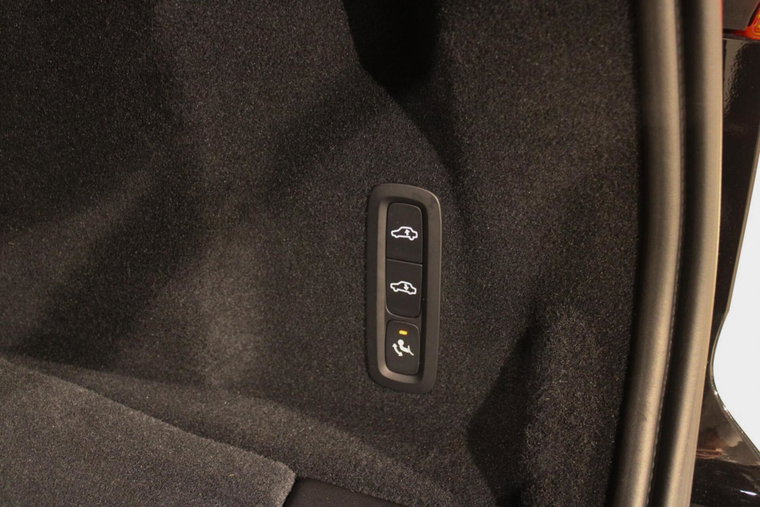 Vehicle Image 28