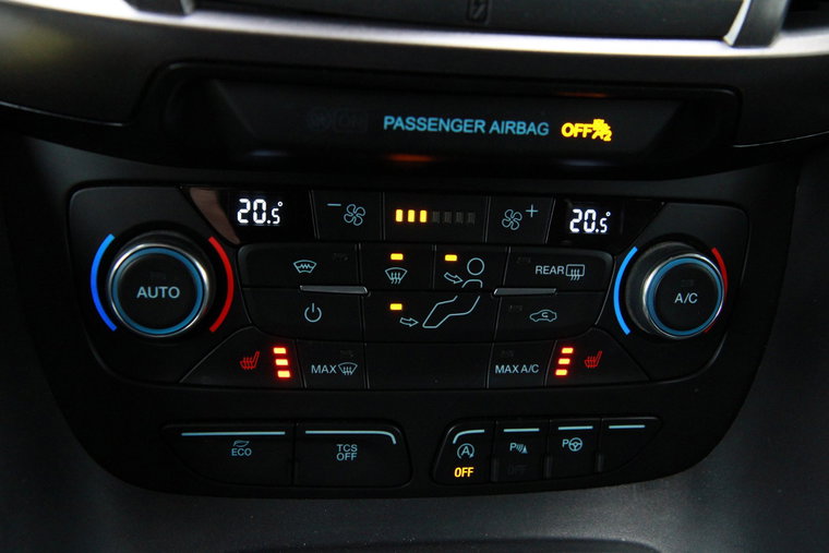 Vehicle Image 28