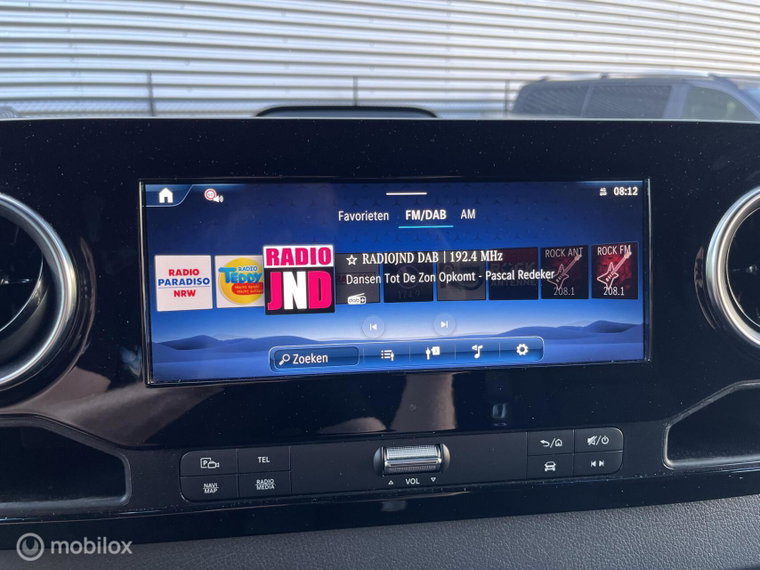 Vehicle Image 36
