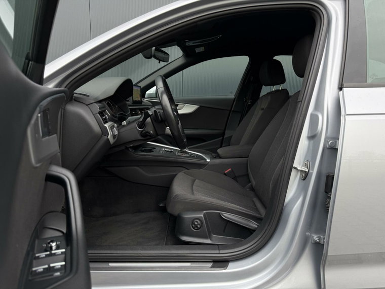 Vehicle Image 18