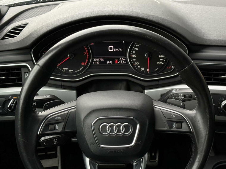 Vehicle Image 23