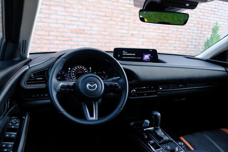 Vehicle Image 13
