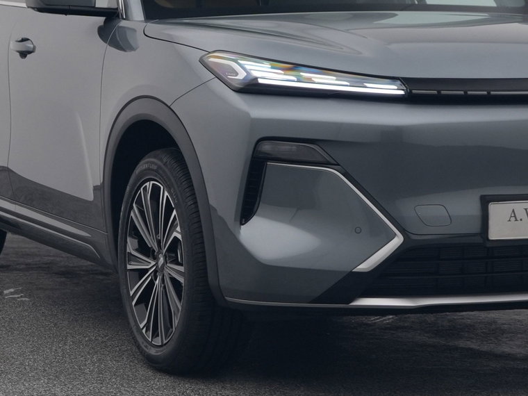 Vehicle Image 17