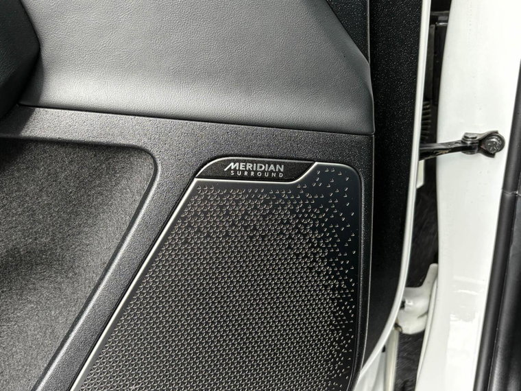 Vehicle Image 37