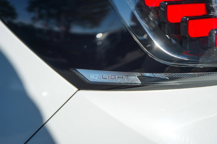 Vehicle Image 22