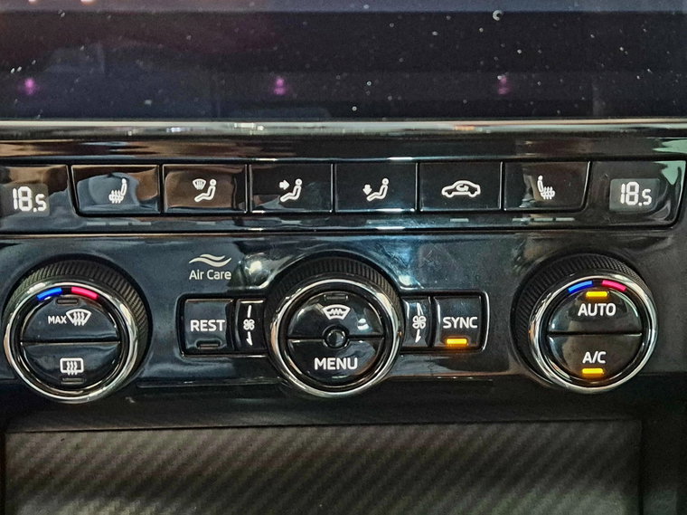 Vehicle Image 34