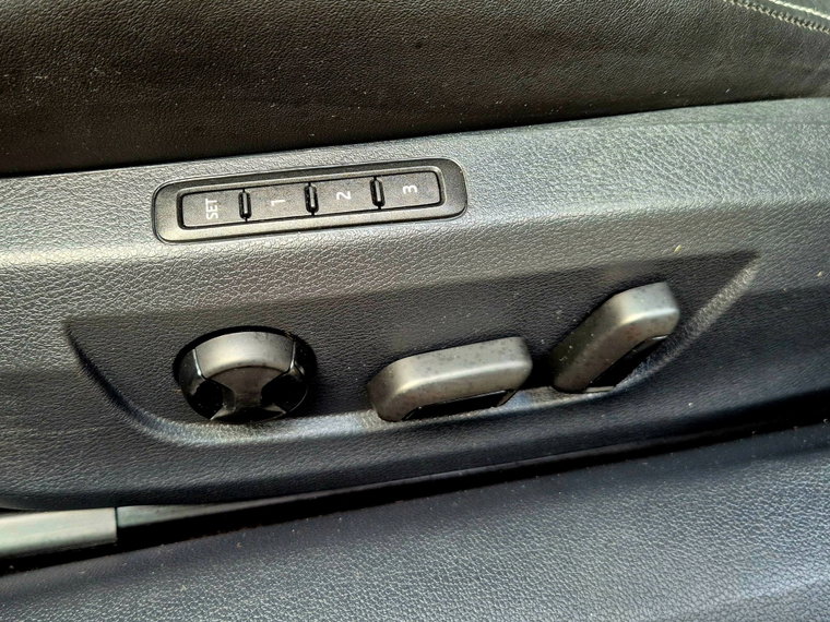 Vehicle Image 53