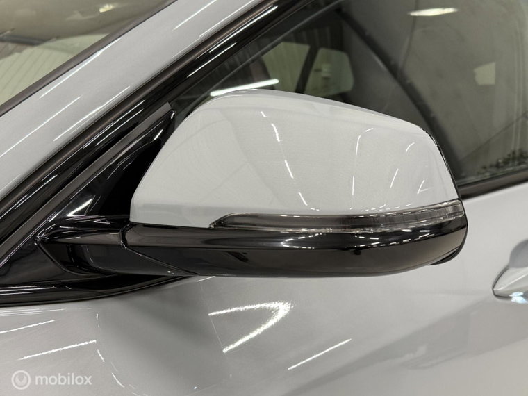 Vehicle Image 40
