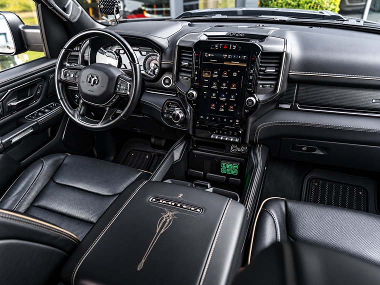 Vehicle Image 24