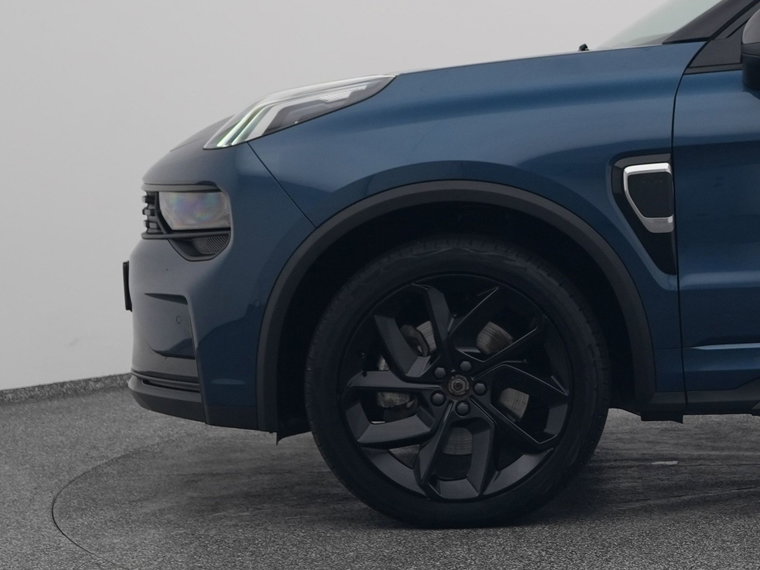 Vehicle Image 21