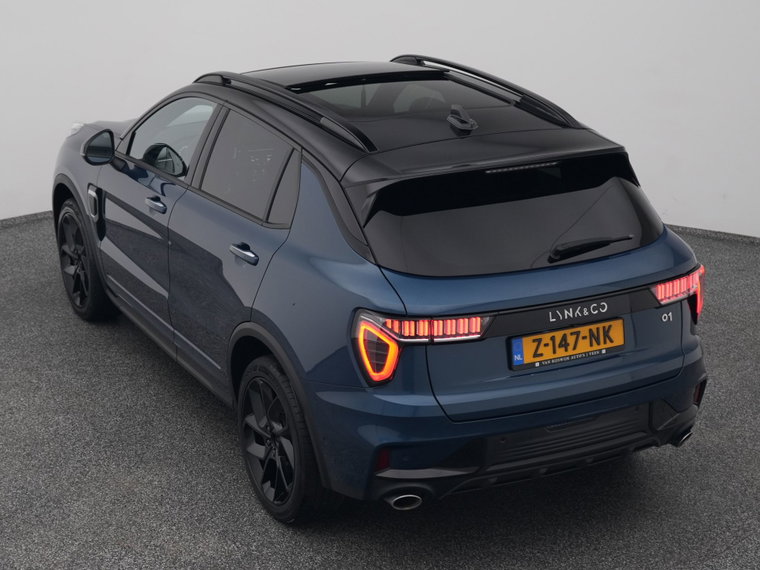 Vehicle Image 25