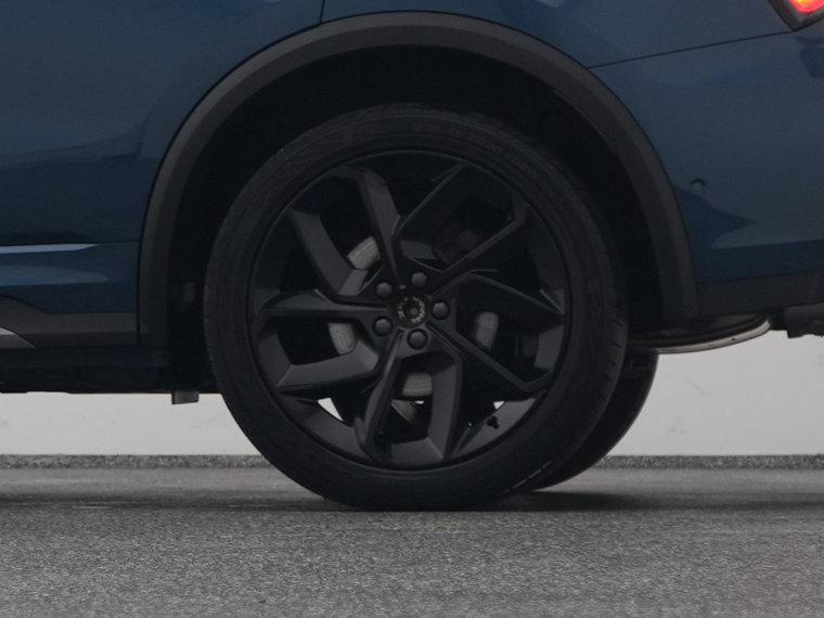 Vehicle Image 40