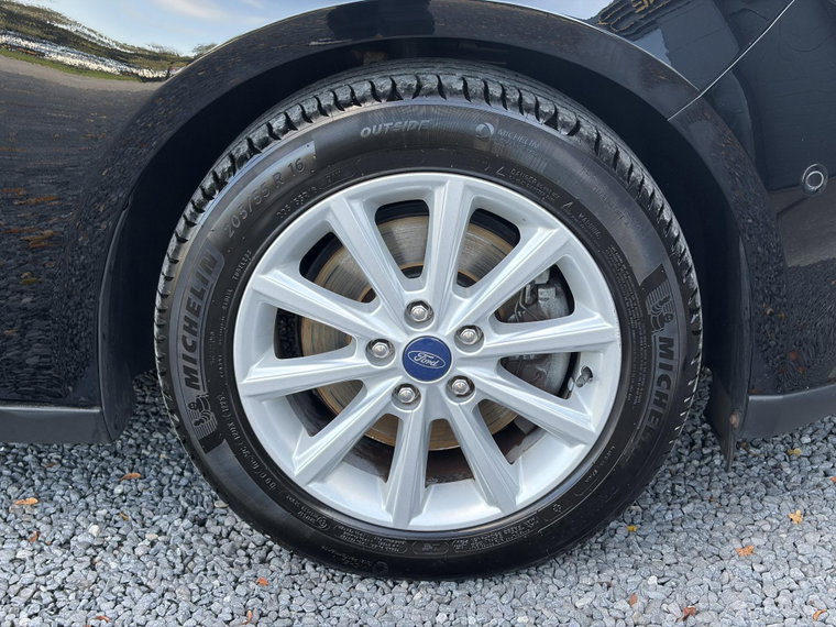 Vehicle Image 38