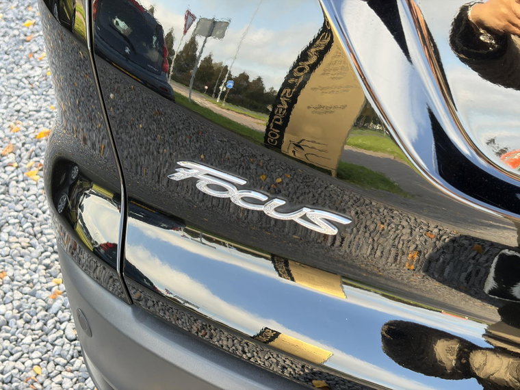 Vehicle Image 40