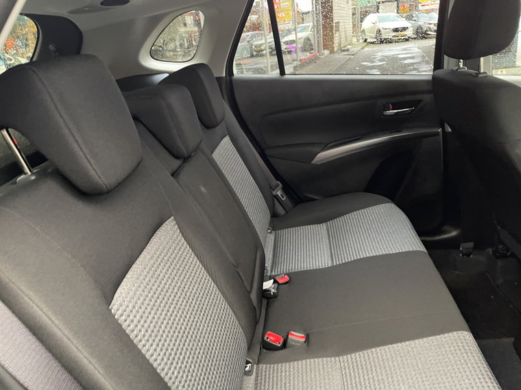 Vehicle Image 33