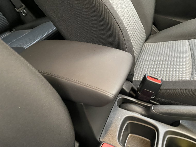 Vehicle Image 37