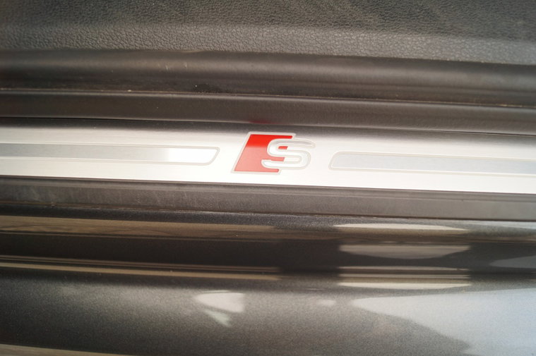Vehicle Image 36