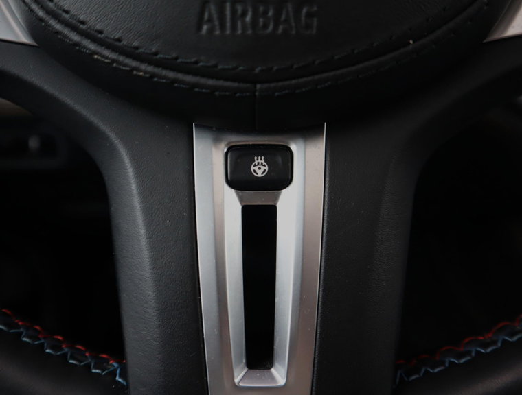 Vehicle Image 28